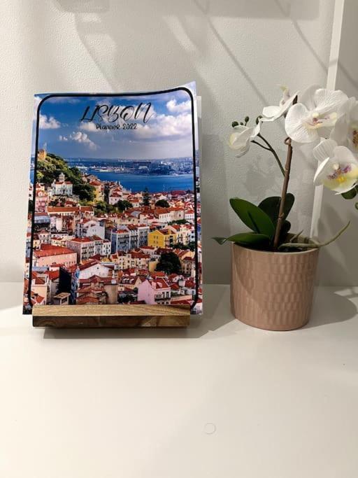 Appartement Luxury Artistic Digital Nomad Getaway W/ Terrace à Lisboa Extérieur photo