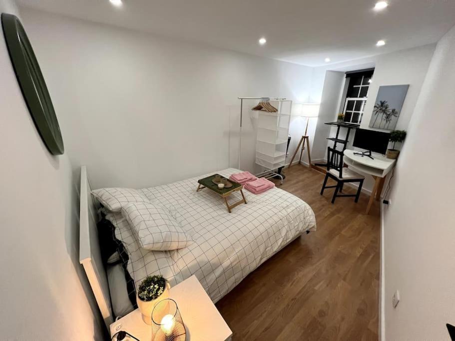 Appartement Luxury Artistic Digital Nomad Getaway W/ Terrace à Lisboa Extérieur photo