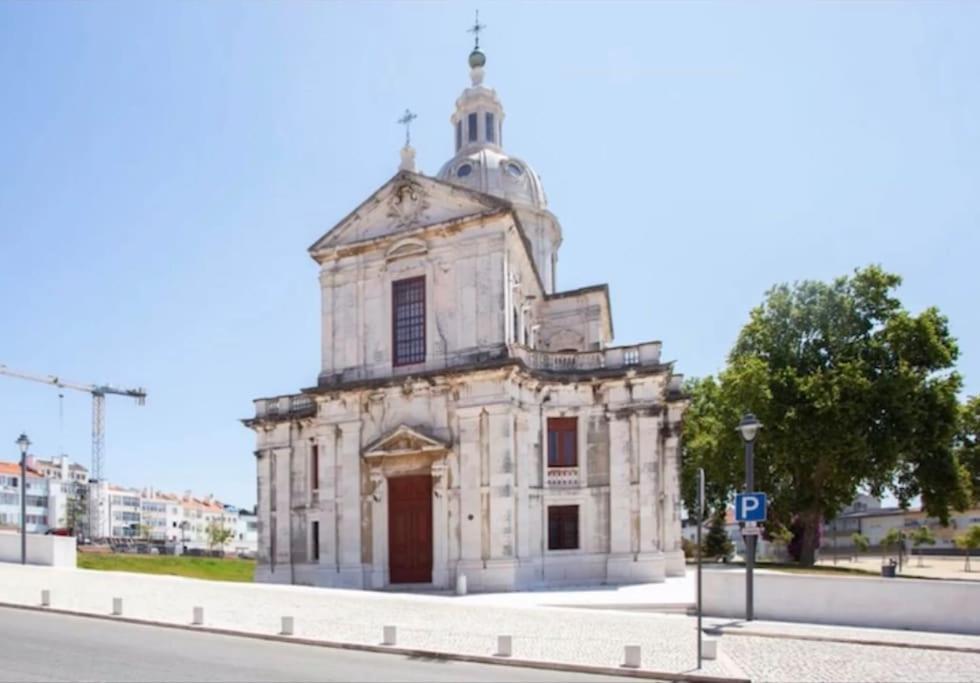 Appartement Luxury Artistic Digital Nomad Getaway W/ Terrace à Lisboa Extérieur photo